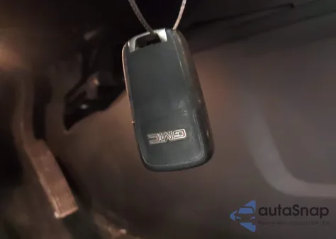 2015 GMC Terrain Denali z USA, uszkodzony, nr VIN 2GKFLZE38F6123655